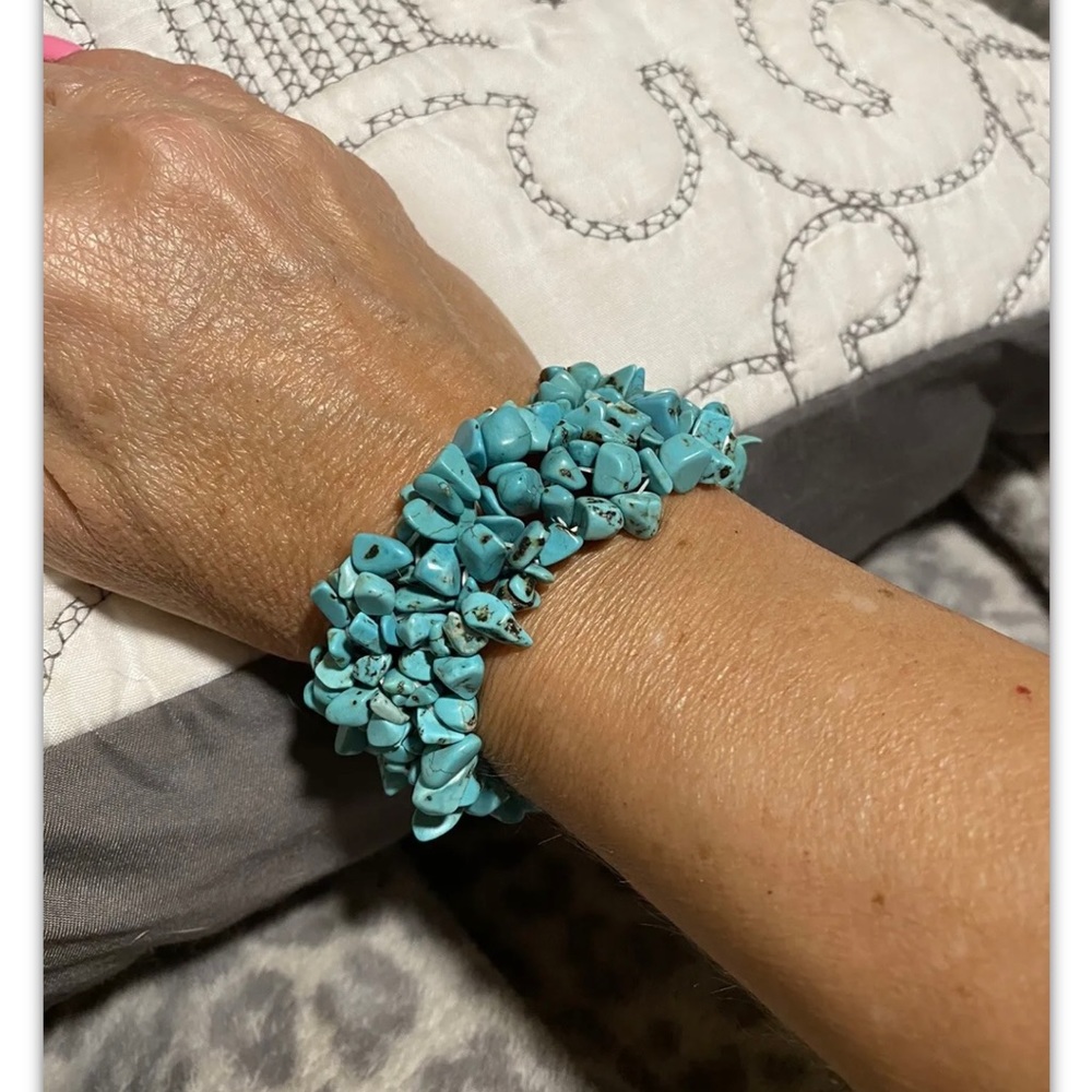 Turquoise stretch bracelet - Picture 2 of 3
